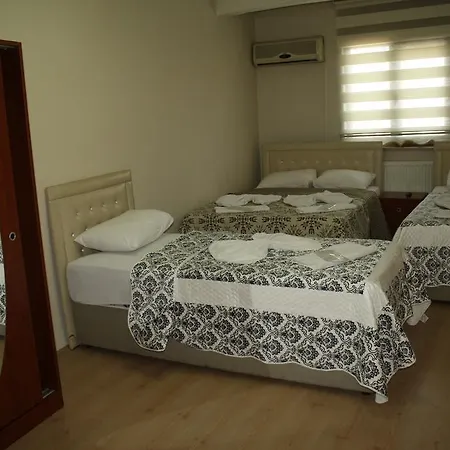 Paradise Lost Hotel 3*